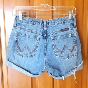 Cowgirl Cut Wrangler Shorts